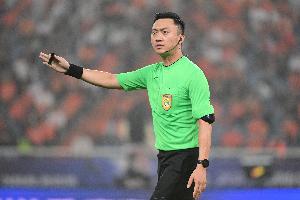 开云首页入口-鲁媒：京鲁大战变成“京鲁乱战”，至少裁判组在控场方面是失败的