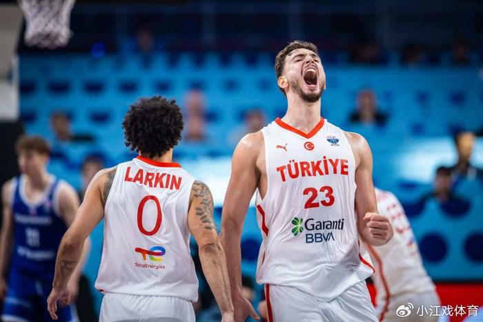 开云首页APP-申京23+12+9憾失三双！直言没什么大不了 主帅解释将其提前换下