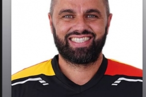 悼念去世的莱切理疗师，多古社媒发文：安息吧，我的朋友